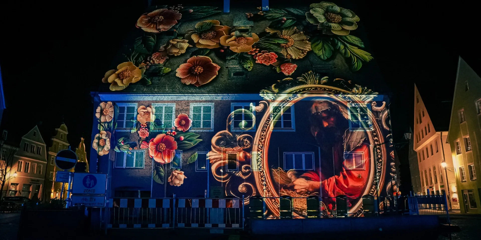 Facade Mapping on the Shopkeepers’ Guild